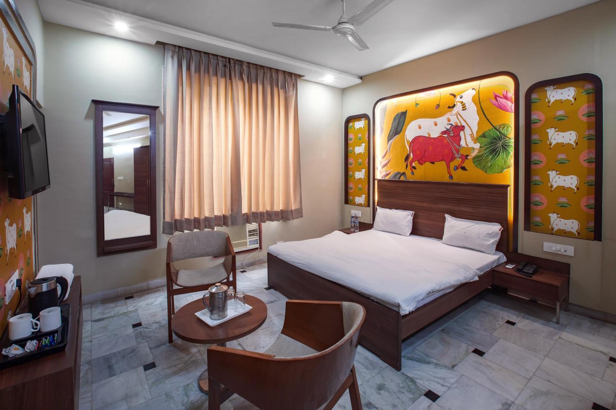 Hotel Bhakti Dhama Vrindāvan Buitenkant foto