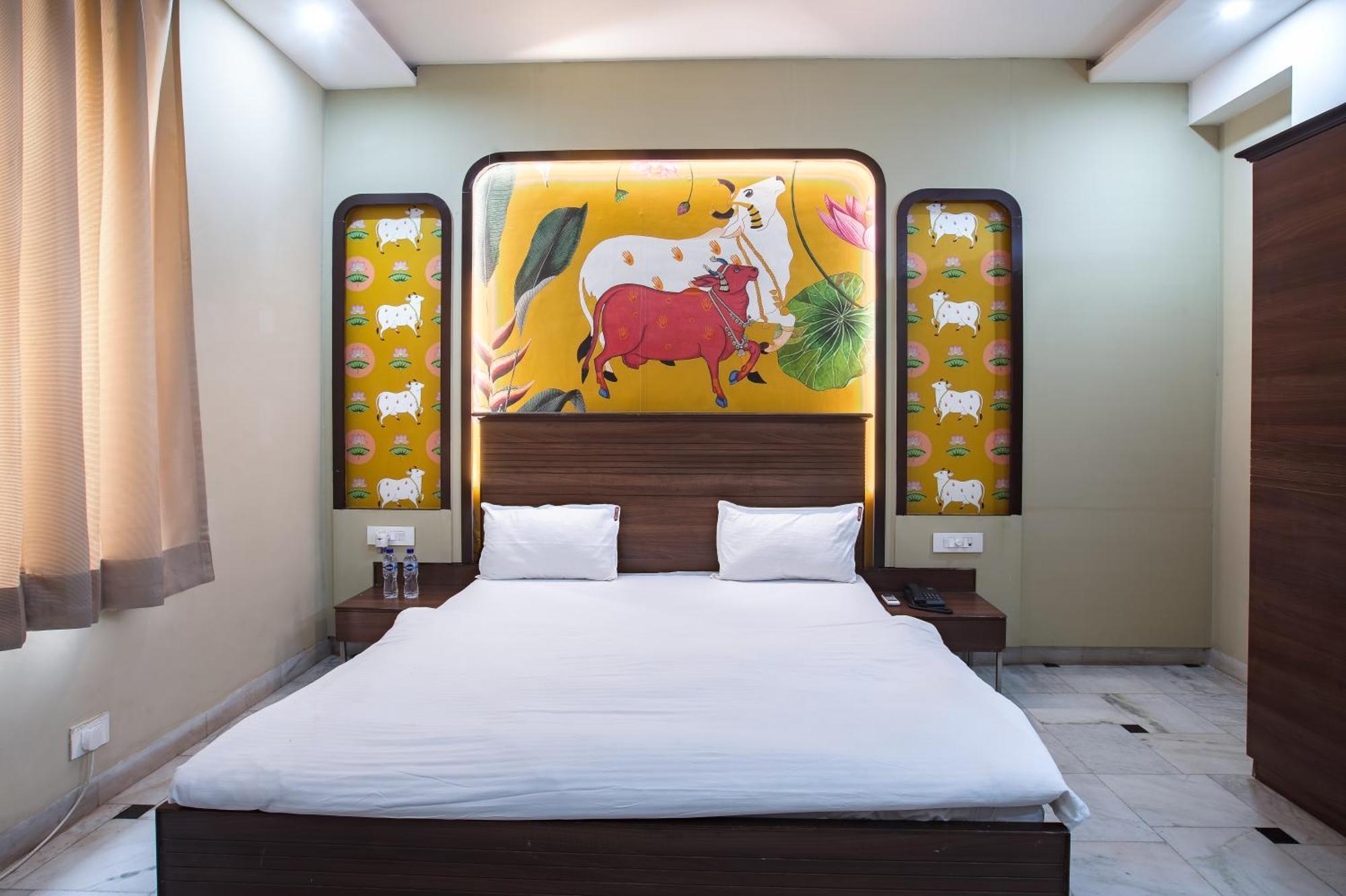 Hotel Bhakti Dhama Vrindāvan Buitenkant foto