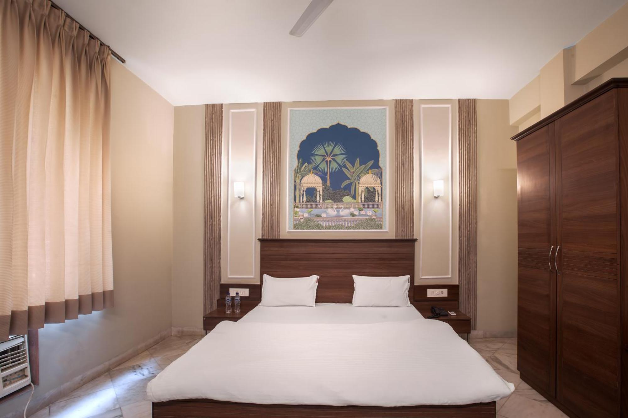 Hotel Bhakti Dhama Vrindāvan Buitenkant foto