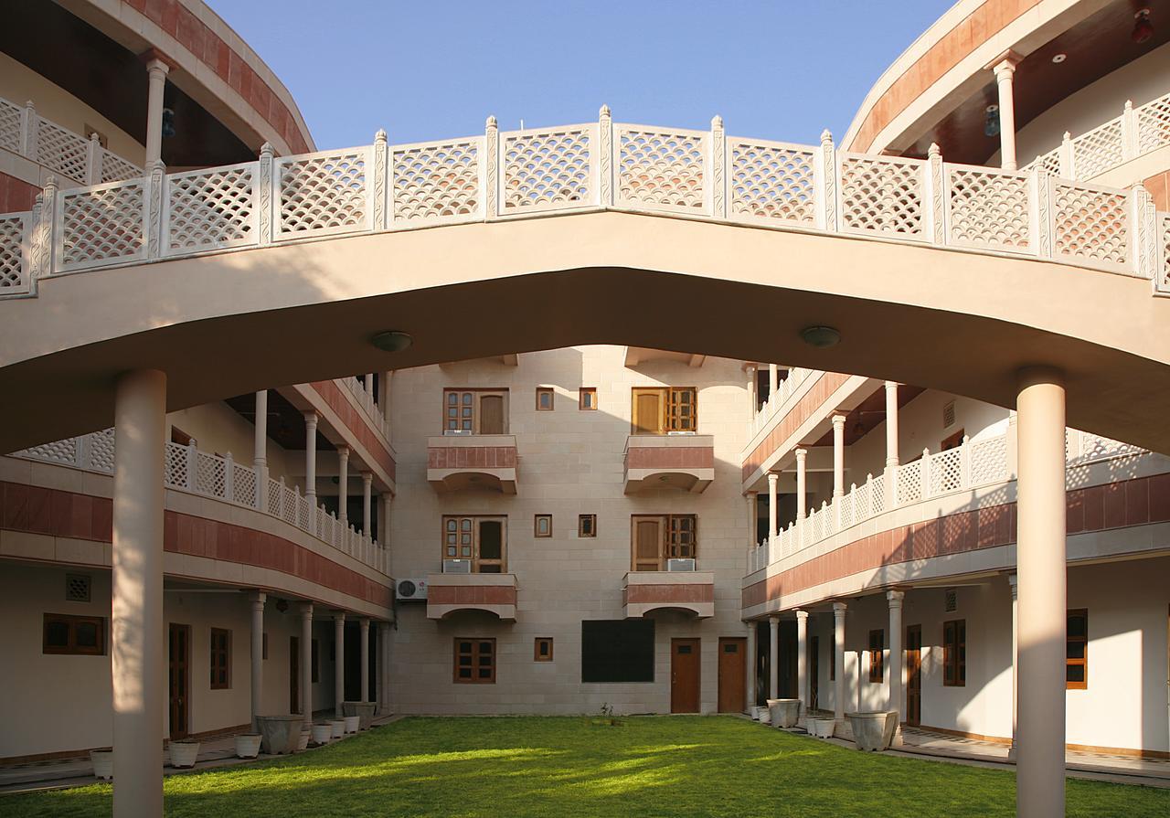 Hotel Bhakti Dhama Vrindāvan Buitenkant foto