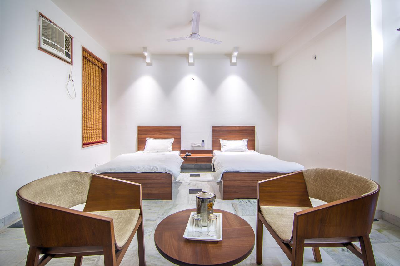 Hotel Bhakti Dhama Vrindāvan Buitenkant foto