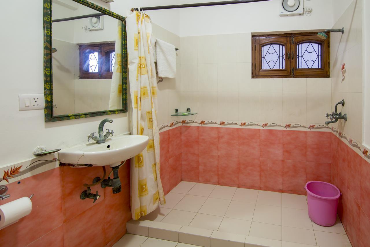 Hotel Bhakti Dhama Vrindāvan Buitenkant foto